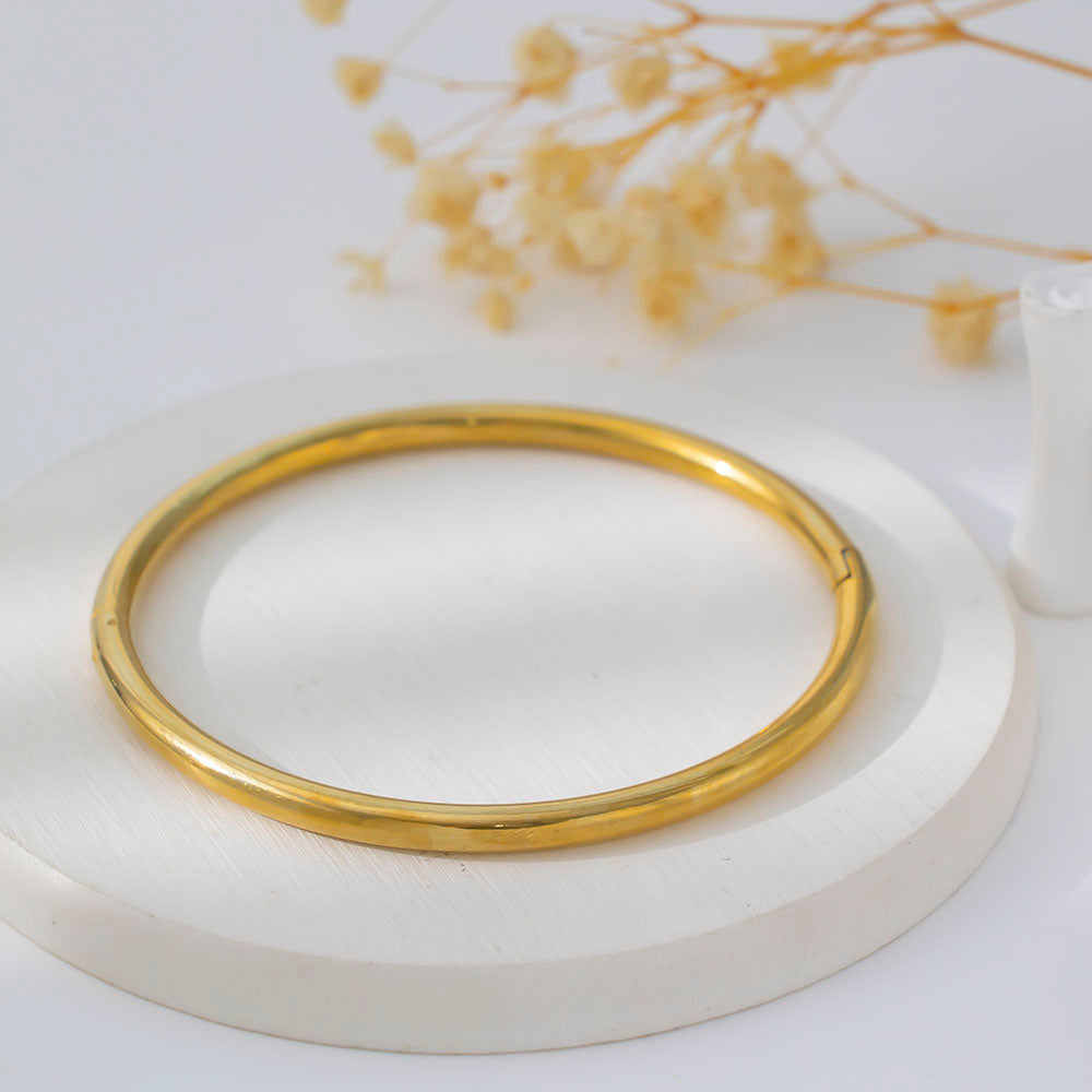 Bangle Classic B316