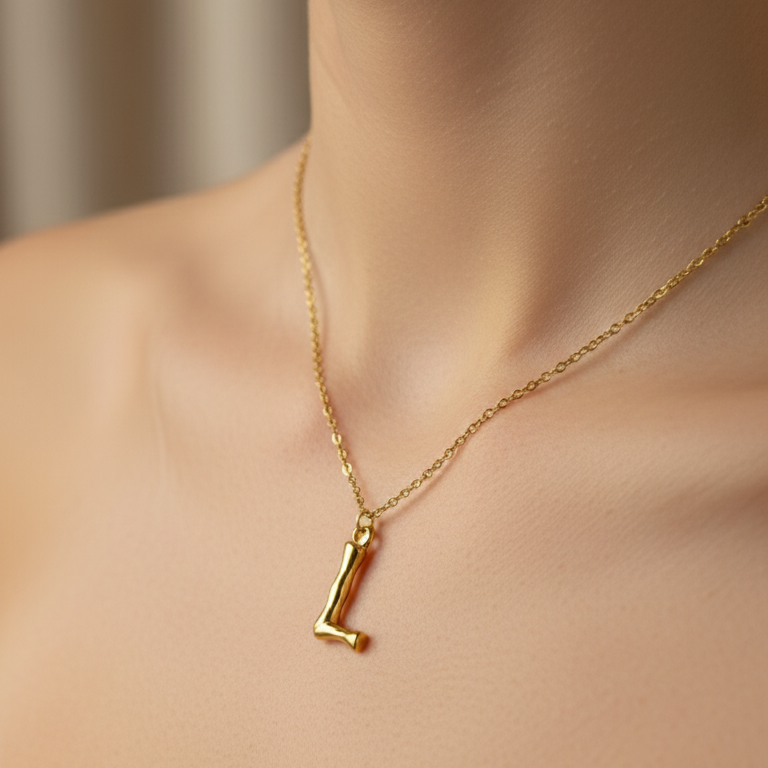 Collar Letra - N022