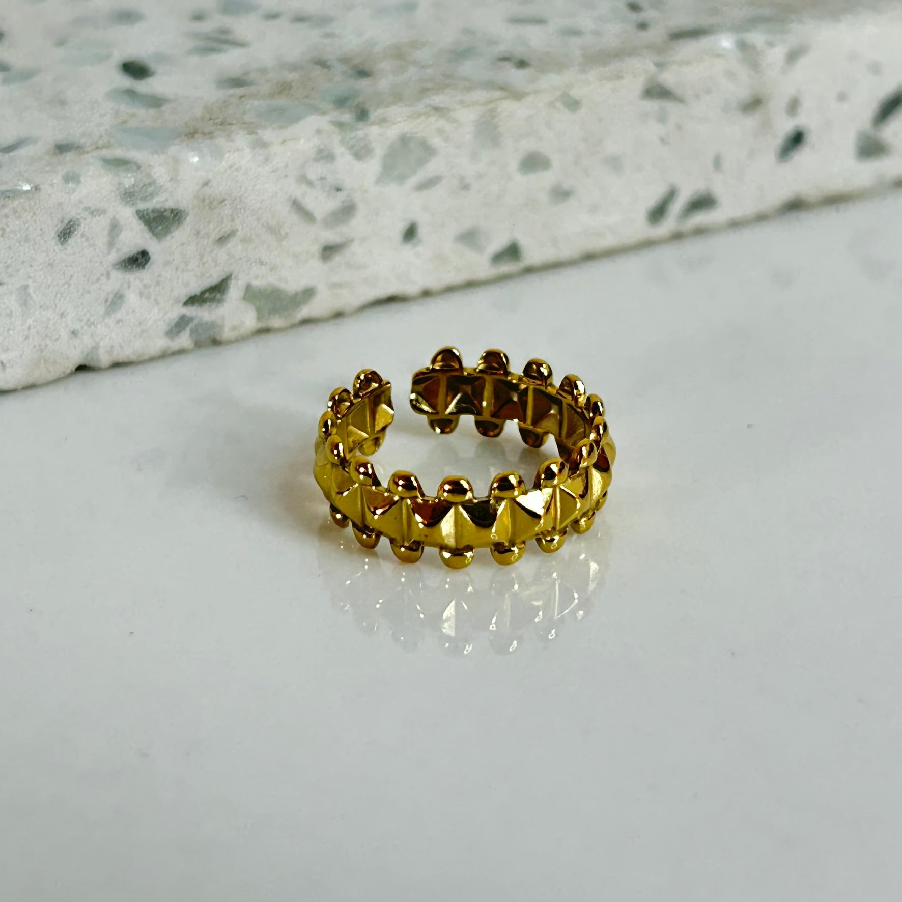 Anillo Eternal Shape  R151